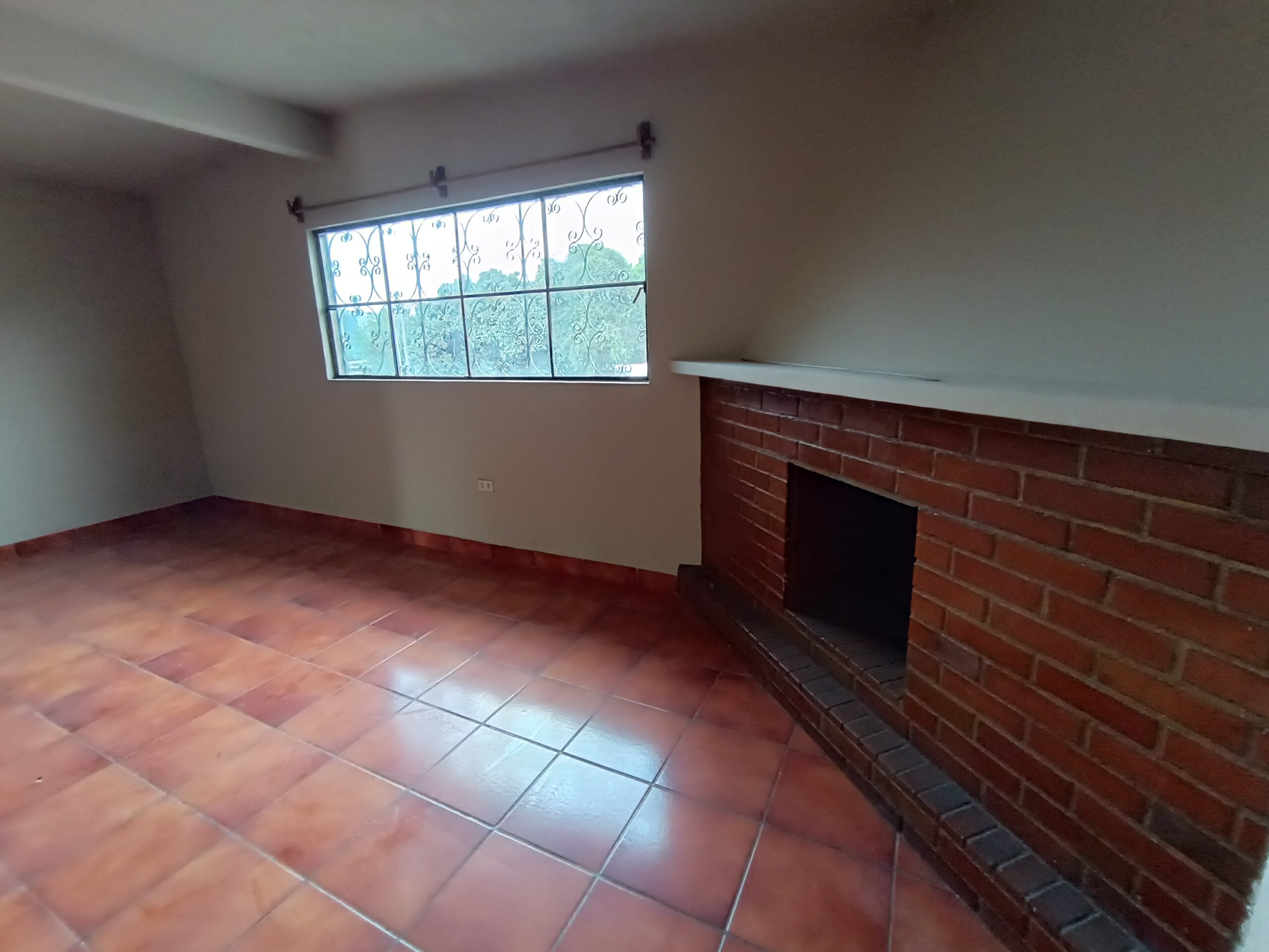 Apartamento en alquiler en Zona 11 – Colonia Granai I