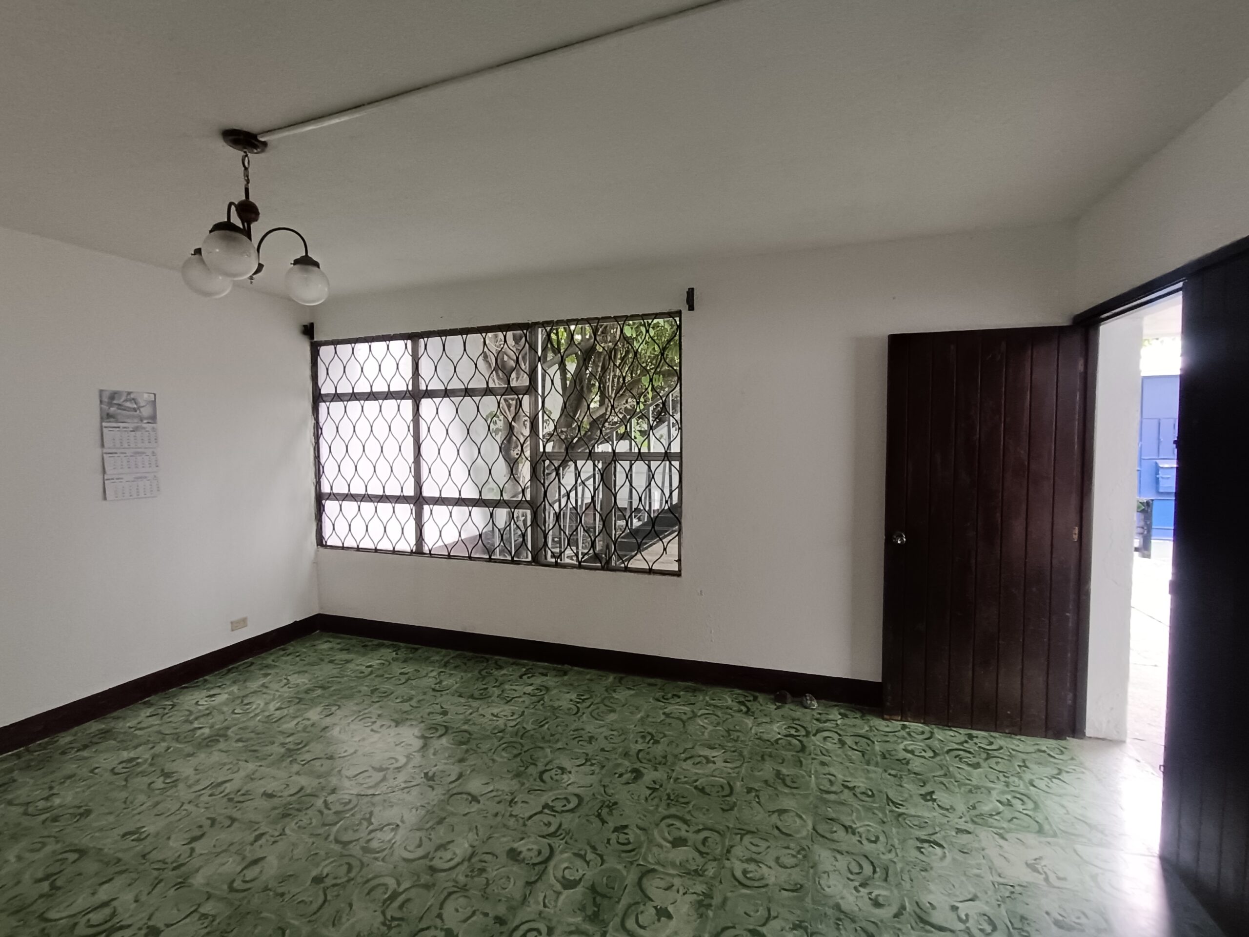 Alquilo Oficina y Bodega en Carabanchel Zona 11