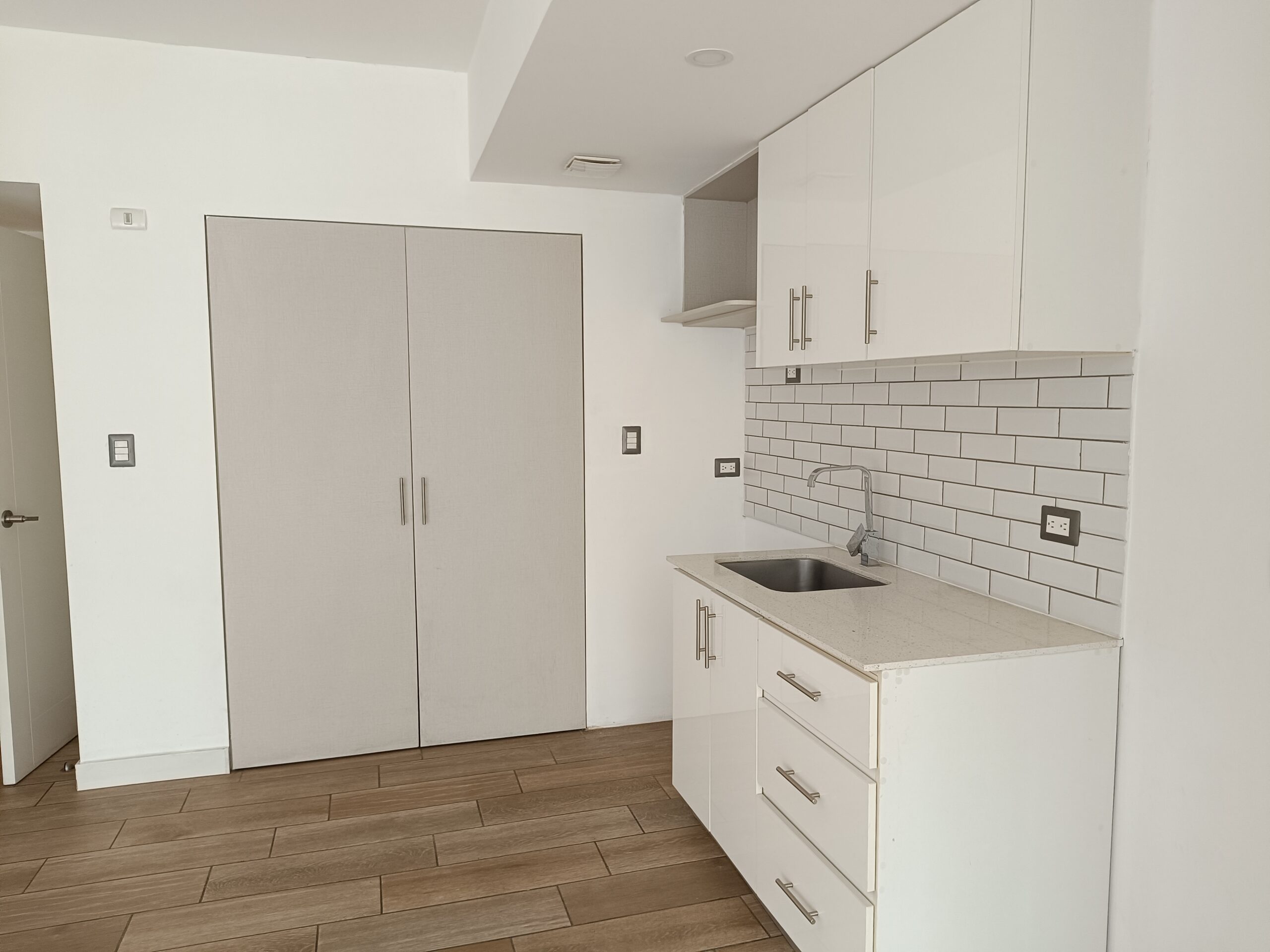 Apartamento en Venta en Edificio Tribeca, Zona 11