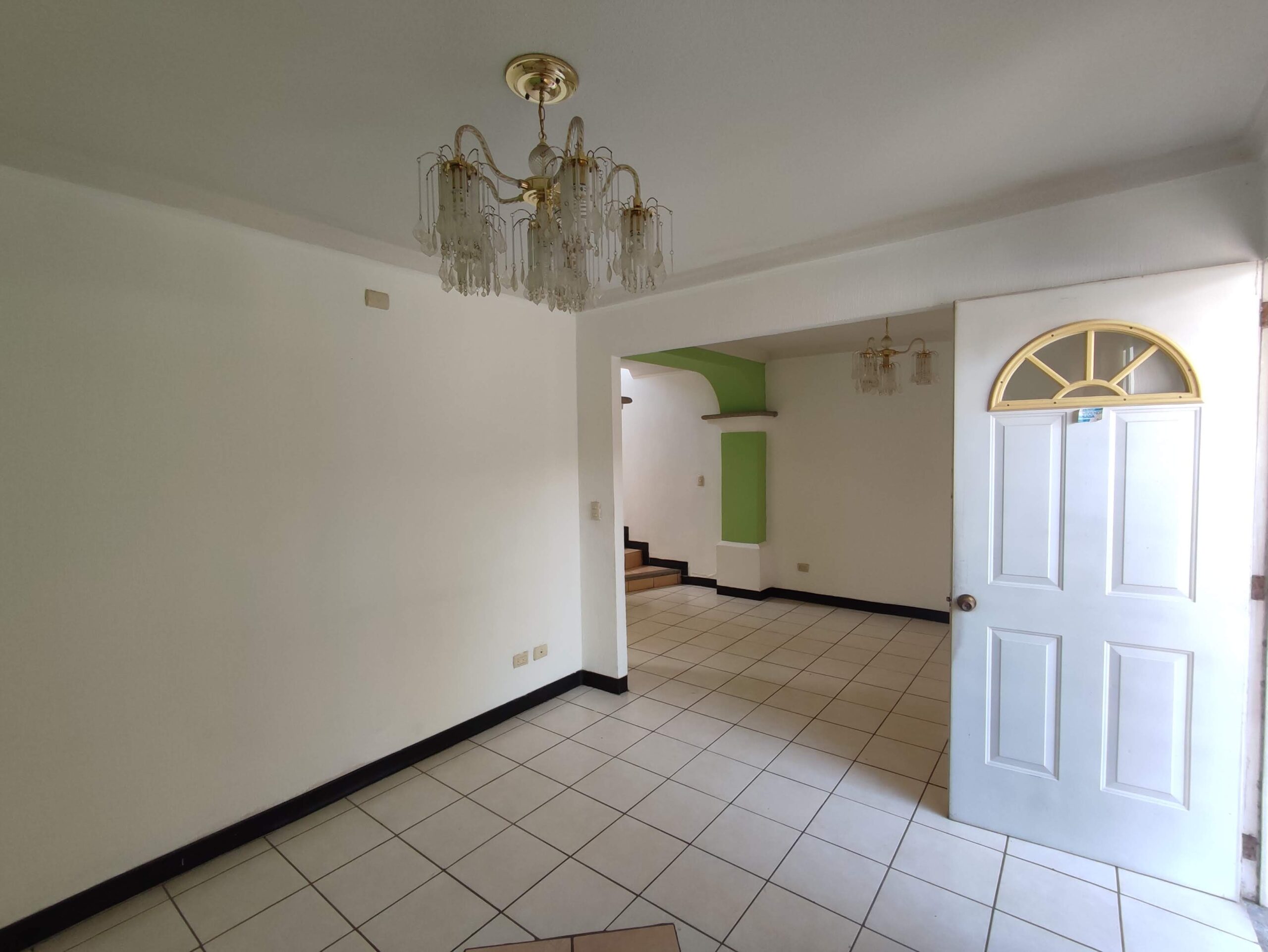 Casa en Alquiler en Condominio Viña del Sur, Villa Nueva