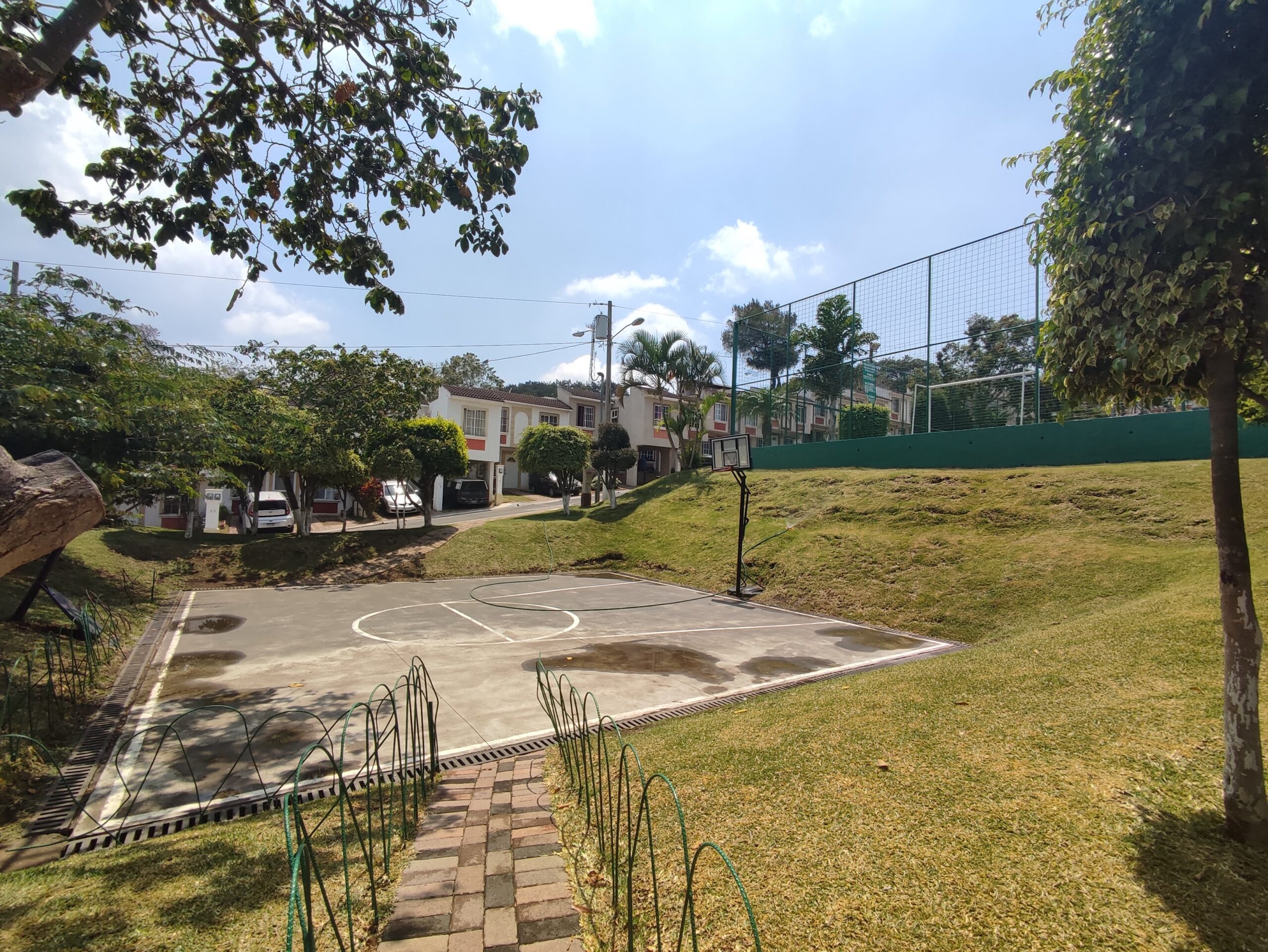 Casa en Alquiler en Condominio Viña del Sur, Villa Nueva